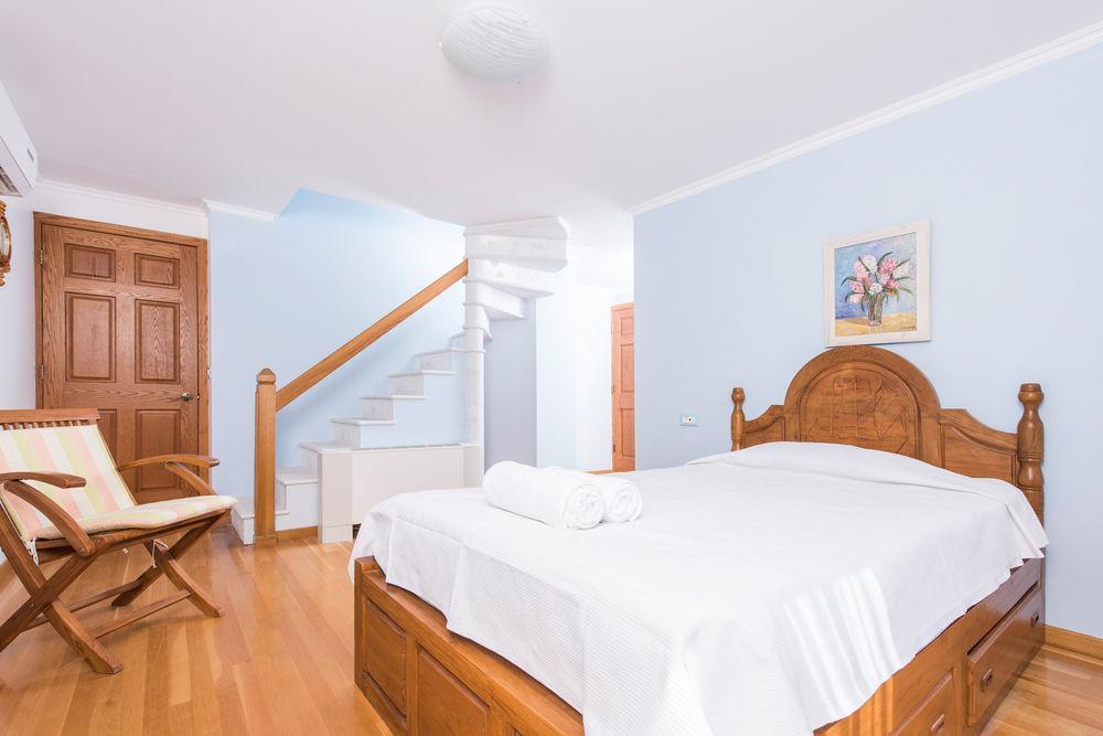 Akrotírion Zeus Residence מראה חיצוני תמונה